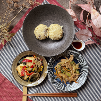 鶏軟骨入りジャンボ焼売と鯖オイスター炒めの和風プレート