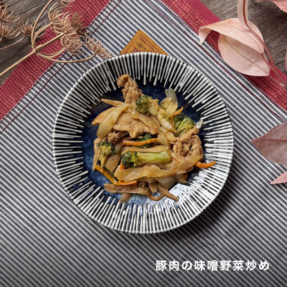 鶏軟骨入りジャンボ焼売と鯖オイスター炒めの和風プレート